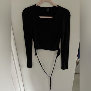 black shein tie up cropped long sleeve